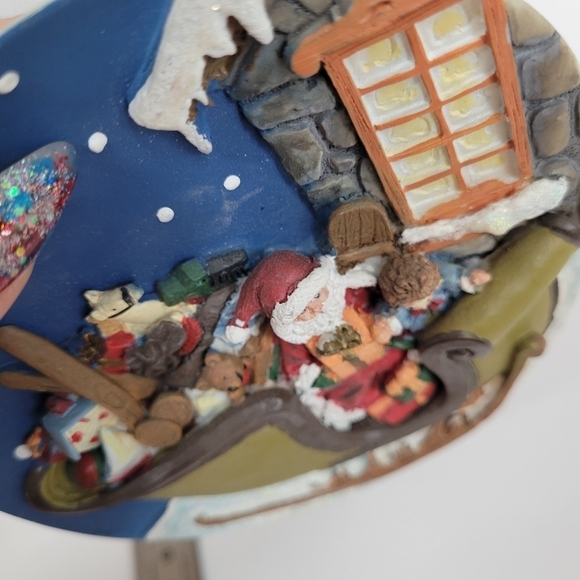 Vintage “A Christmas Remembered” Hand Painted DecorativePlate and stand 1997 - Picture 12 of 16